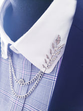 Load image into Gallery viewer, Tree Leaf Collar Pin