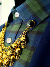 Load image into Gallery viewer, Skull Collar Chain Pin