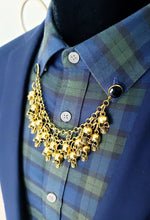 Load image into Gallery viewer, Skull Collar Chain Pin