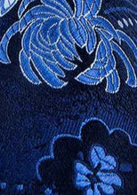 Load image into Gallery viewer, Men's Blue Floral Silk Necktie Set