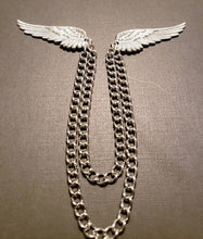Load image into Gallery viewer, Wings Collar Chain Pin