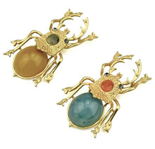 Load image into Gallery viewer, Crystal Clasp Beetle Lapel Brooch Pin