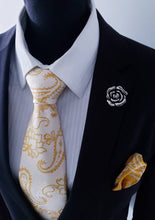 Load image into Gallery viewer, Metal Rose Flower Lapel Pin