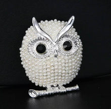 Load image into Gallery viewer, Pearl Owl Brooch Pin