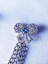Load image into Gallery viewer, Crystal Bow Collar Pin with Collar Chain