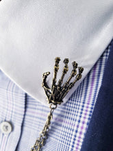 Load image into Gallery viewer, Robot Hands Collar Chain Pin
