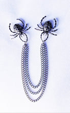 Load image into Gallery viewer, Spider Rhinestones Triple Collar Chain Lapel Pin
