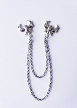 Load image into Gallery viewer, Bat-shaped Brooch Pin with Chains