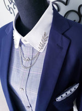 Load image into Gallery viewer, Leaf Collar Chain Pin