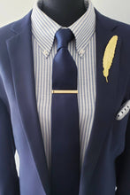 Load image into Gallery viewer, Metal Feather Lapel Pin