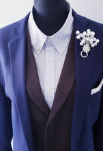 Load image into Gallery viewer, Pearl Lapel Pin Boutonniere