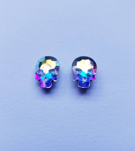 Load image into Gallery viewer, Crystal Skull Collar Pin