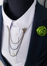 Load image into Gallery viewer, Metal Alloy Triangle Collar Pin