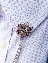 Load image into Gallery viewer, Filigree Flower Collar Pin