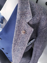 Load image into Gallery viewer, Octopus Lapel Pin for Suits, Tuxedos, Blouses