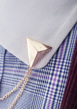 Load image into Gallery viewer, 3D Triangle Collar Pin with Chain