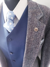 Load image into Gallery viewer, Octopus Lapel Pin for Suits, Tuxedos, Blouses