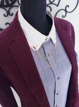 Load image into Gallery viewer, 3D Triangle Collar Pin with Chain