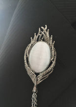 Load image into Gallery viewer, Elegant Cat Eye Feather Crystal Lapel Pin