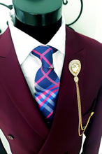 Load image into Gallery viewer, Elegant Crystal Rhinestone Lapel Pin with Gold Chains