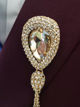 Load image into Gallery viewer, Elegant Crystal Rhinestone Lapel Pin with Gold Chains