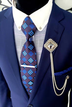 Load image into Gallery viewer, Crystal Rhinestones Lapel Pin with Silver Chains