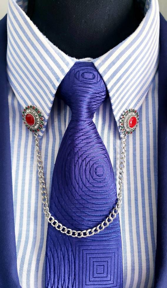 Red Crystal Collar Chain Pin