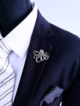 Load image into Gallery viewer, Crystal Clasp Octopus Lapel Pin

