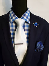 Load image into Gallery viewer, Crystal Flower Lapel Stick Pin 
