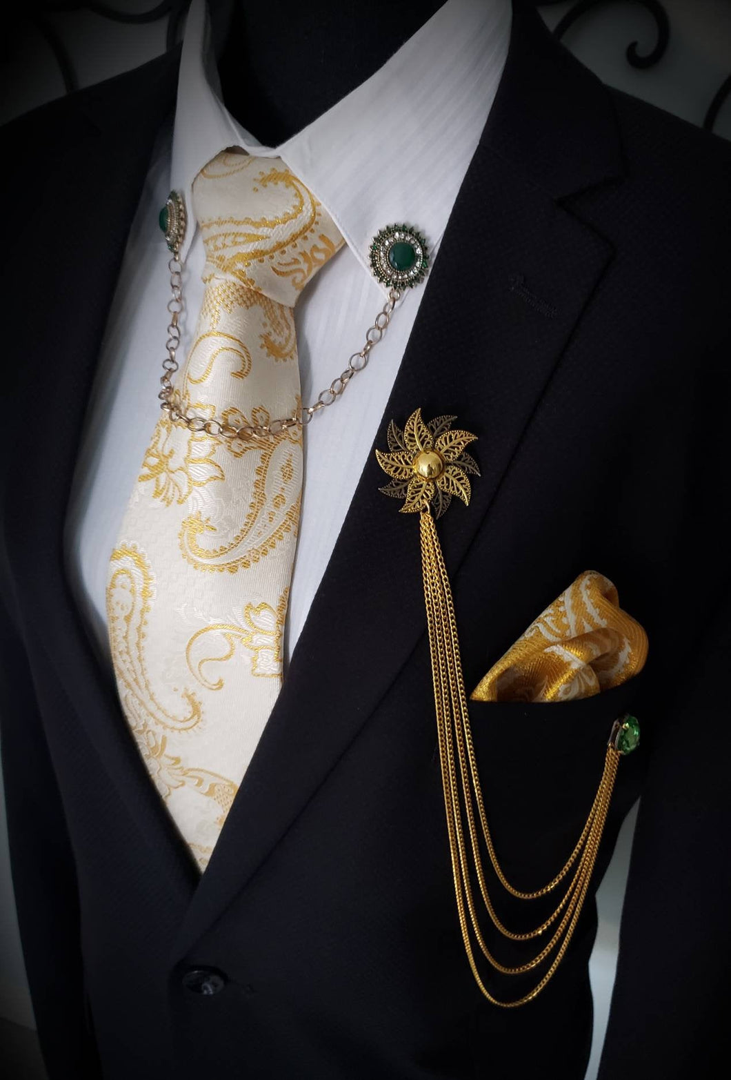 Crystal Flower Lapel Pin With 4 Gold Or Silver Chains