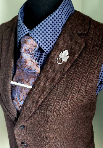Elegant Leaf Brooch Lapel Pin