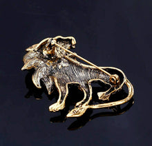 Load image into Gallery viewer, Lion Crystal Clasp Lapel Pin 
