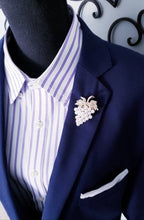 Load image into Gallery viewer, Pearl Grape Brooch Pins
