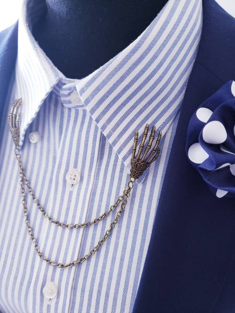 Skeleton Hands Collar Chain Pin