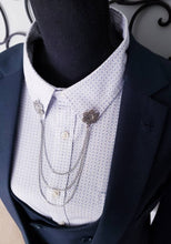 Load image into Gallery viewer, Filigree Flower Collar Pin
