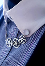 Load image into Gallery viewer, Metal Gear Collar Chain Pin
