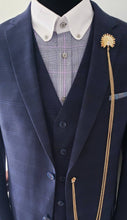 Load image into Gallery viewer, Elegant Peacock Lapel Pin
