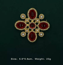 Load image into Gallery viewer, Pearl Rhinestones Vintage Brooch Pin
