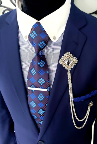 Crystal Rhinestones Lapel Pin with Silver Chains
